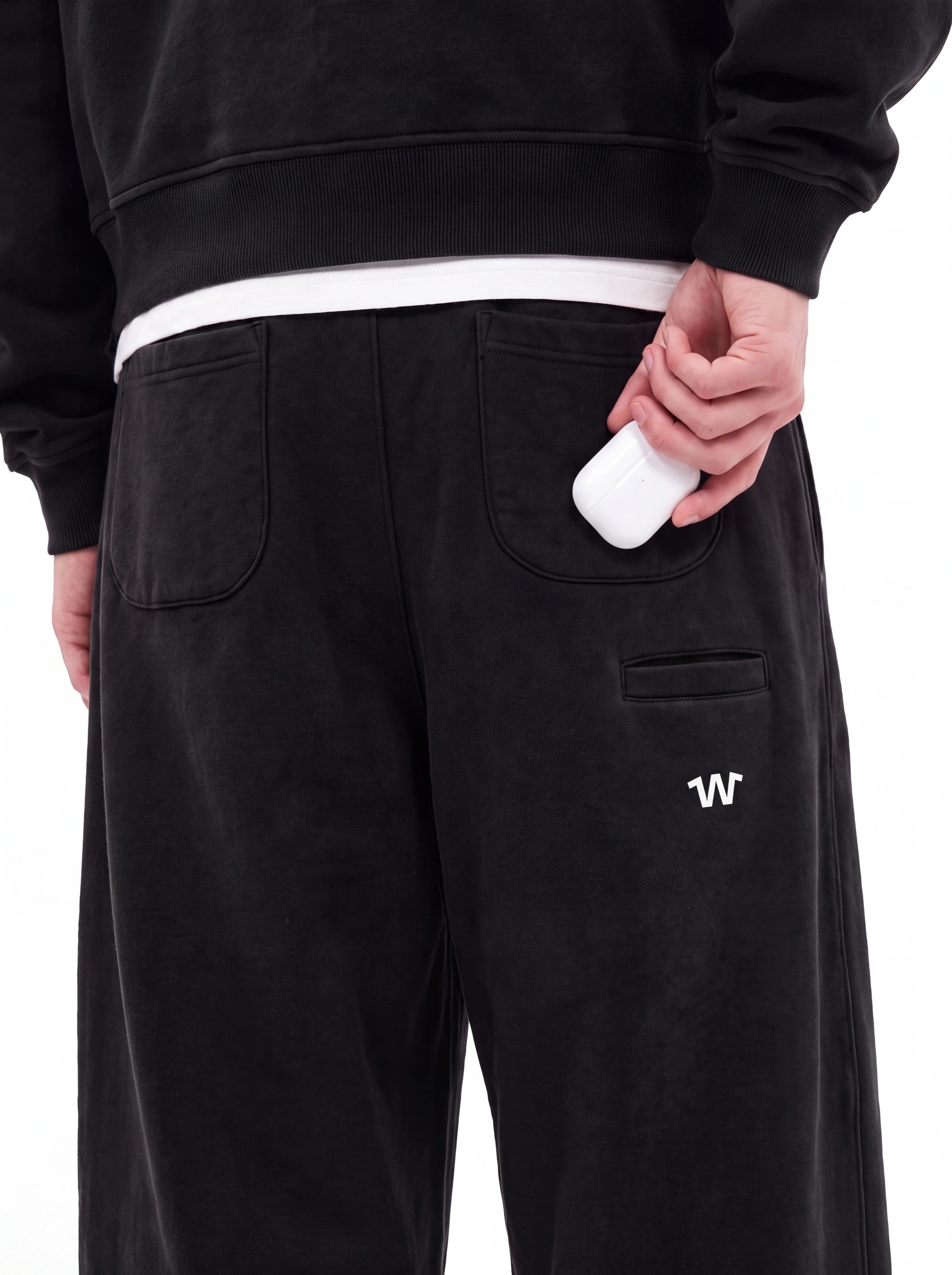Jet Black Baggy Cotton-rich sweatpants (Warft)